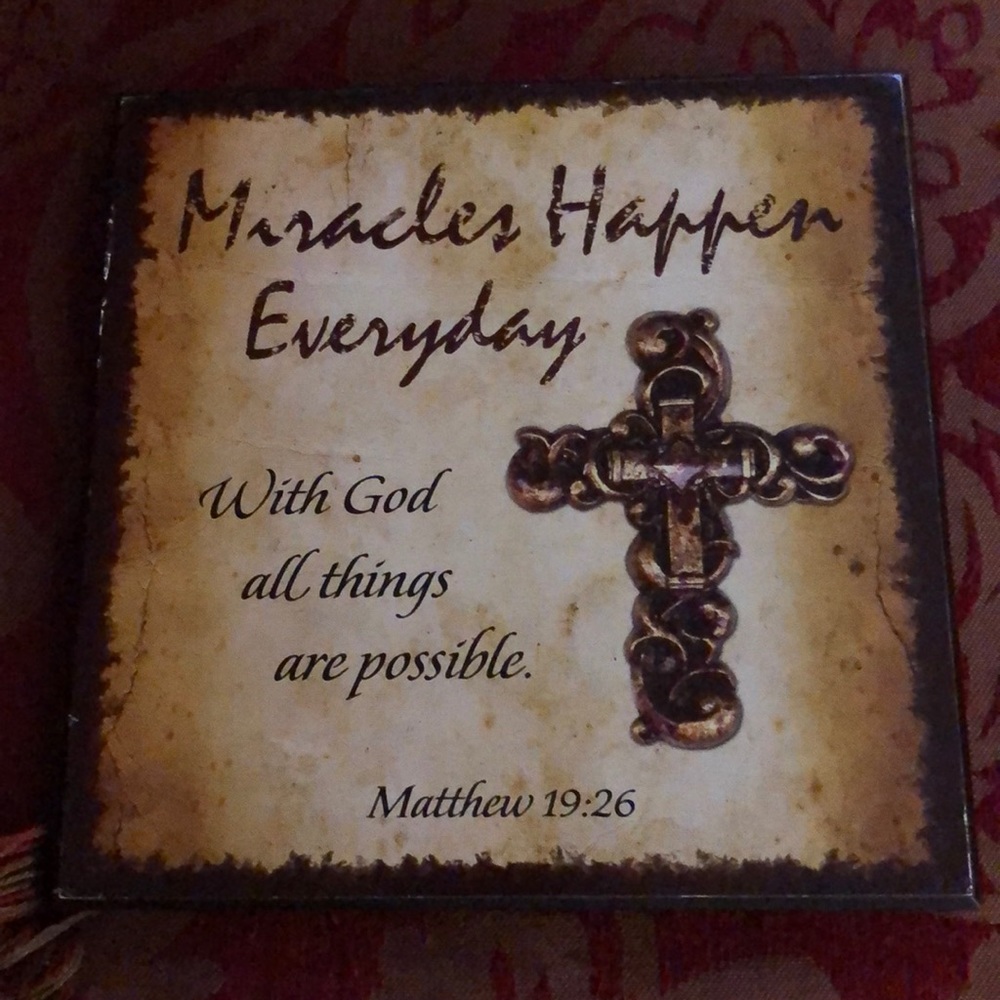 *SOLD* Wall Plaque “Miracles Happen Everyday”